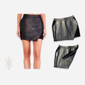 Pristine SCOTCH & SODA Leather + Suede Asymmetrical Mini Skirt